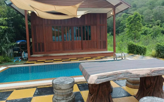 Mai Ngern Mai Thong Resort