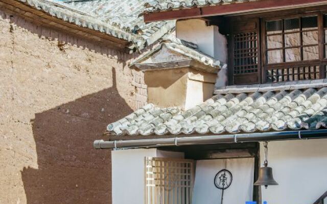 Dali Shaxi Qing Jing Courtyard