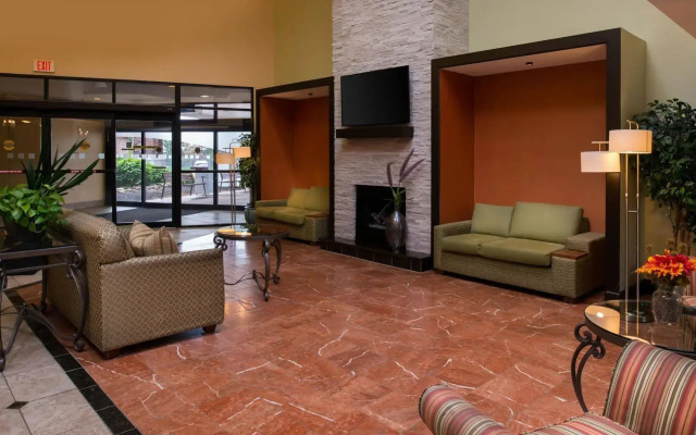 Rochester Airport Plaza Hotel