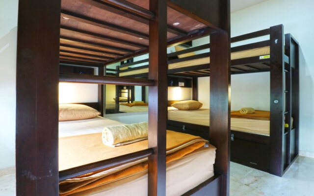 Jolie Hostel Bali