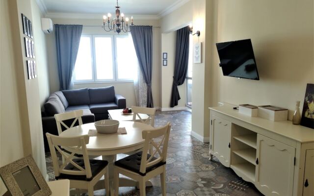 Baratero City Corner Apartments