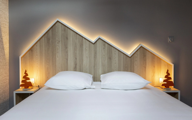 Hotel Base Camp Lodge - Bourg Saint Maurice