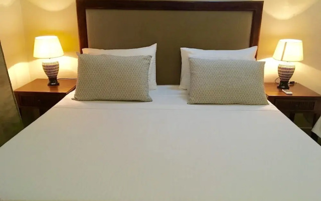 NALENDRA Beachfront villa