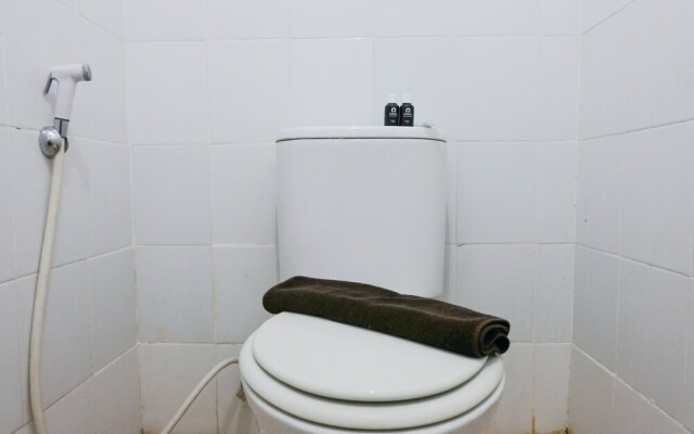 Homey And Cozy Studio Room At Suites @Metro Apartment