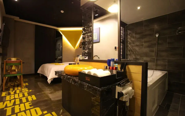 Ansan XYM Hotel