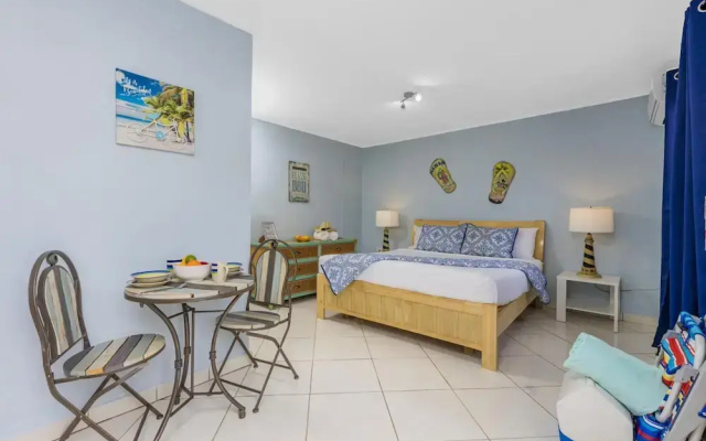 Spacious 7BR 6BA Villa 2 Pools Walktobeach
