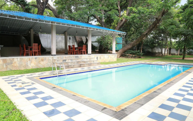 Grand Kalundawa Waterfront Resort