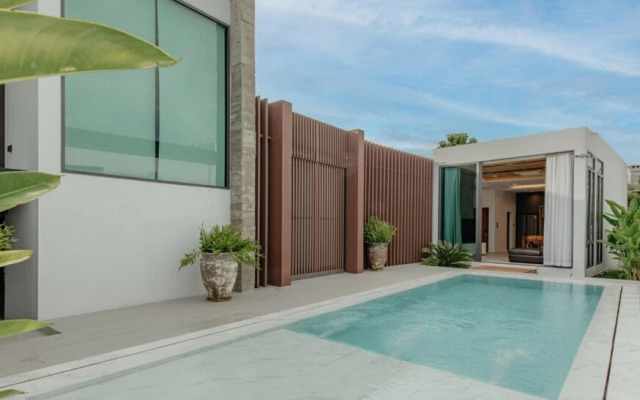 H2 Pool villa