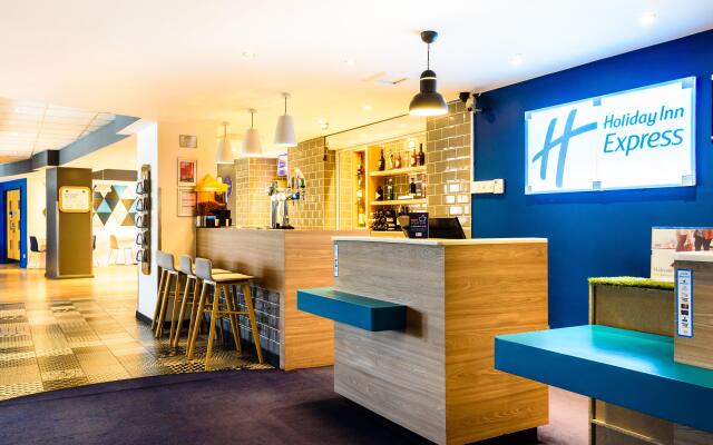 Holiday Inn Express Portsmouth - Gunwharf Quays, an IHG Hotel