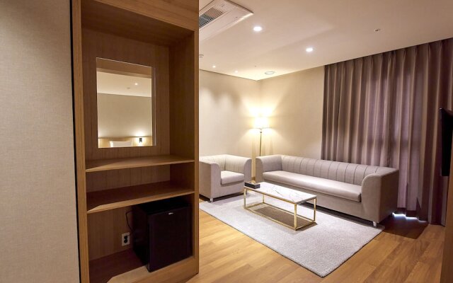 Busan City Hotel