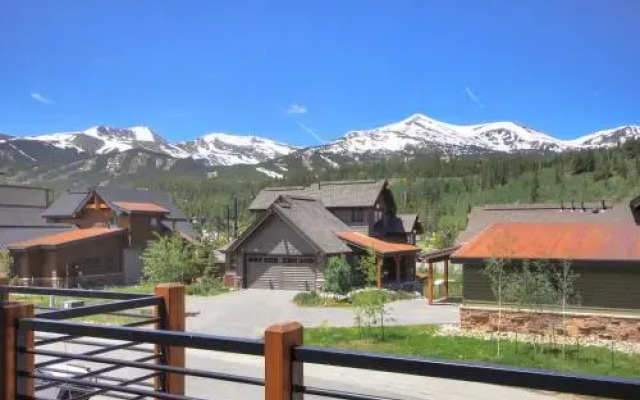 Slope View Chalet Apartment