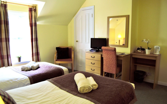 The Bridge of Cally Hotel