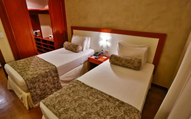 Metropolitan Hotel by Atlantica