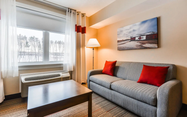 Four Points by Sheraton Barrie