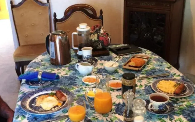 Home Hospitality Hamilton