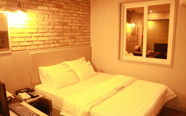 Hotel Soulmate