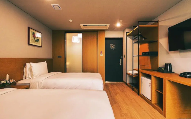 Kwangsu Hotel