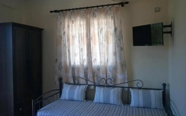 Eftichia Rooms & Studios