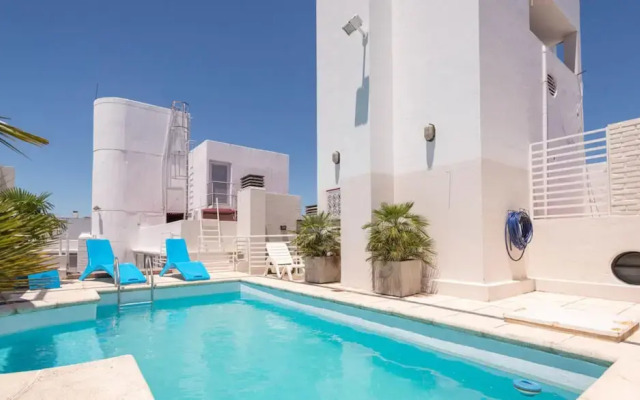 Urquiza Apart Hotel & Suites
