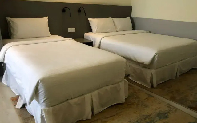 Hutton Suites Hotel Managed By The Ascott Limited