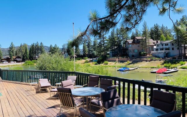 Lakefront Viking Oasis Condo