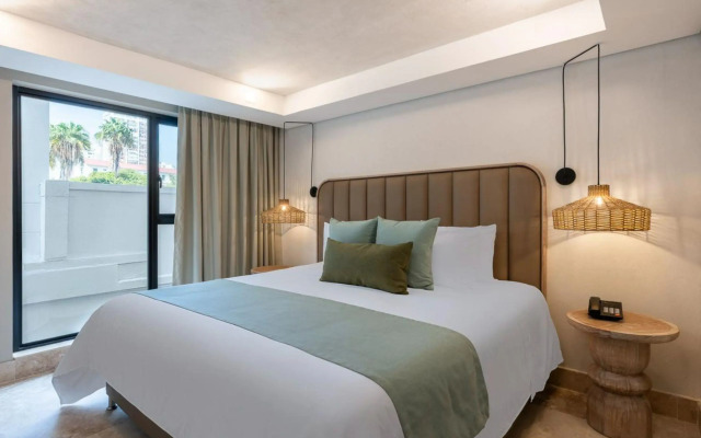 OZ Hotel