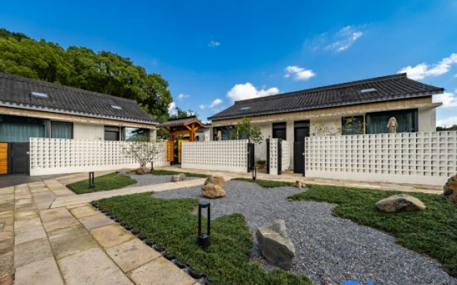 Ningbo Taolu SCHOLARS Hotel (Dongqian Lake)