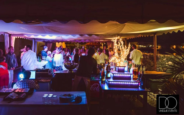 Evita Beach Apartamentos Y Suites