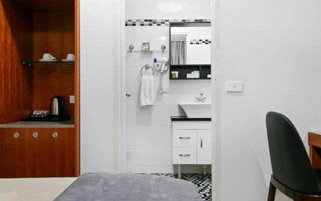 Comfort Inn & Suites Burwood
