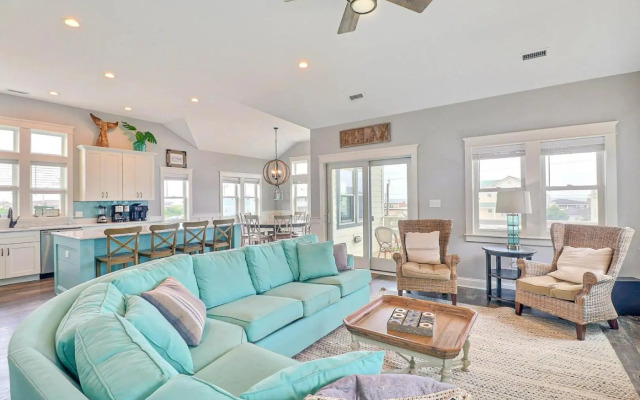 4059 - Bikinis & Martinis