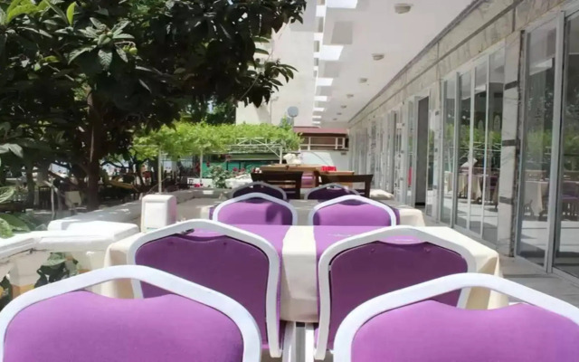 Tuana Hotel