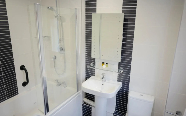 Little Silver Country Hotel