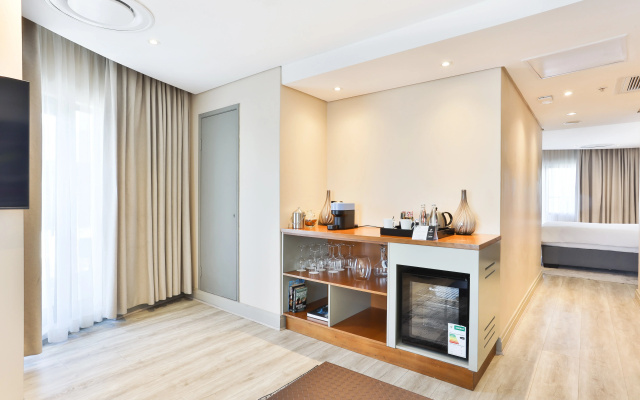 Holiday Inn Johannesburg - Rosebank by IHG