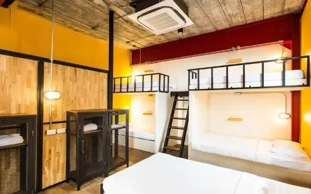 Khunsuek Muay Thai Hostel