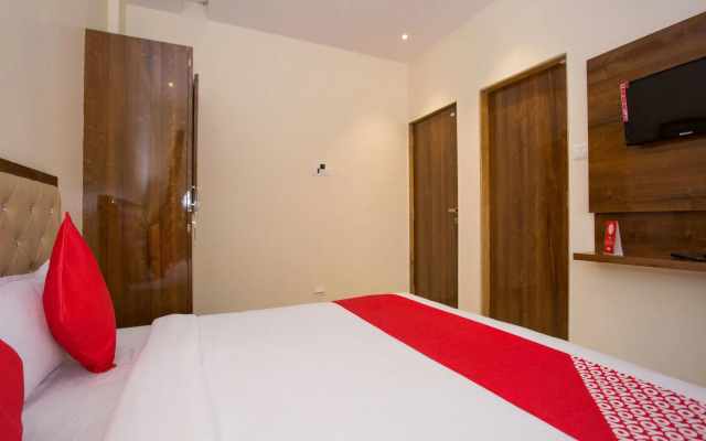 OYO 11483 Hotel Oakwood