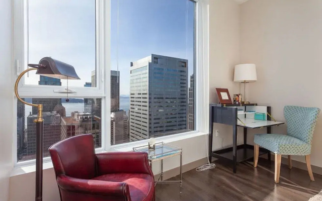 Luxe Hubs Convention Center Apartments