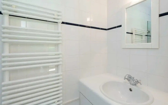 Cozy Holiday House near La Roche