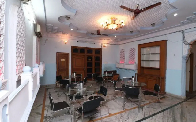 OYO 26582 Hotel Kings
