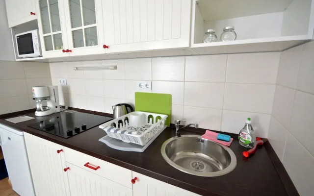 Toldi Apartments