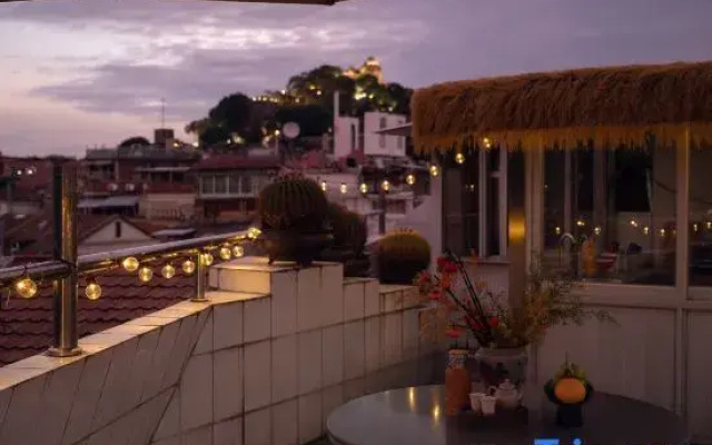Love again suite guesthouse