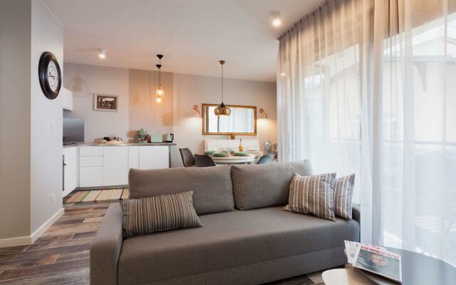 City of The Kings Piano Apartment