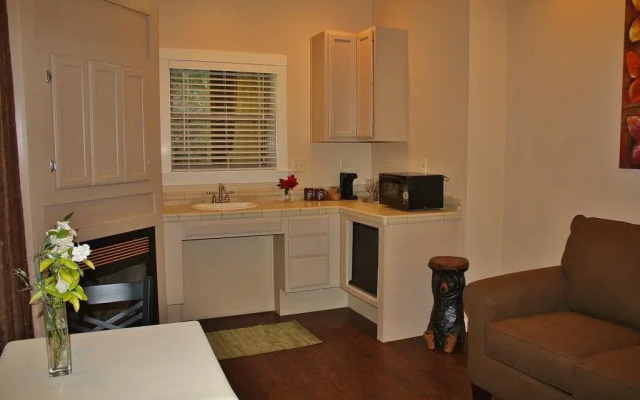 The Inn at Shasta Lake