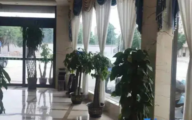 Pingguo Weisner Theme Hotel