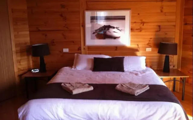 Little Norfolk Bay Events and Chalets