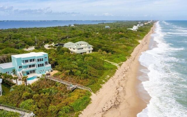 Melbourne Beach Oceanfront Villa w/ Pool
