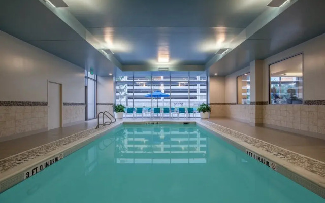 Holiday Inn Cleveland Clinic by IHG