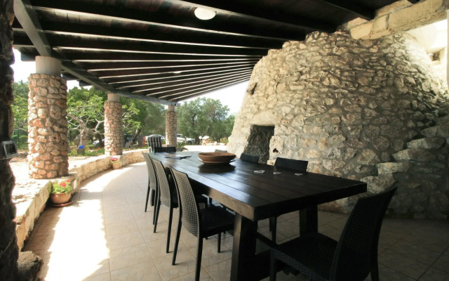 Dora Lovely Country Home