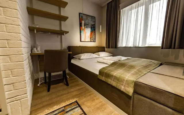 Belgrade Inn Garni Hotel
