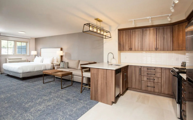 Pomeroy Hotel Fort McMurray