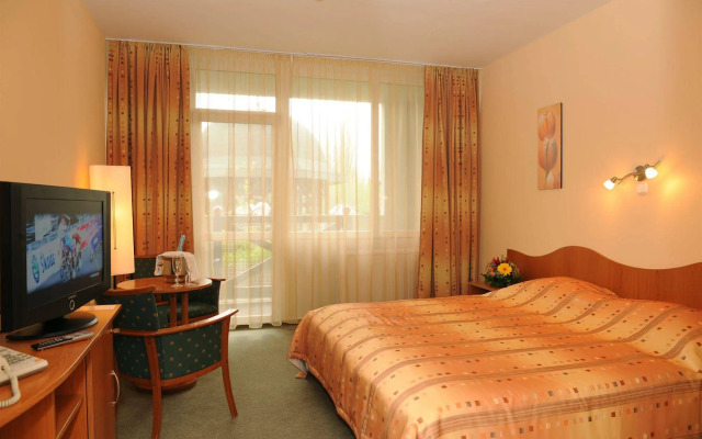 Hunguest Hotel Flora